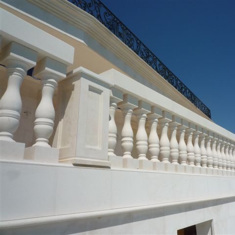 balustrade in limestone made by PierrePortugal BALUSTRADE IN MOLEANOS BY PIERREPORTUGAL