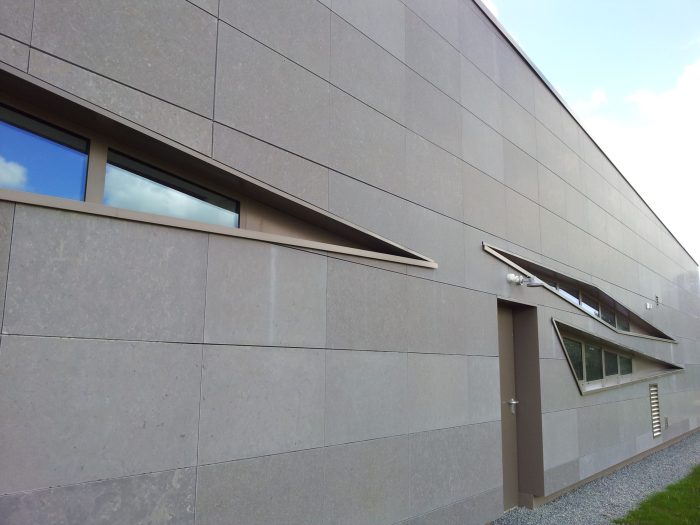 VALVERDE SALLE MULTIFONCTION FACADE CLADDING